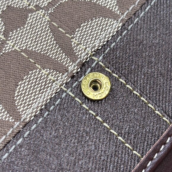 Coach Signature Canvas Compact Snap Wallet - Picture 5 of 6
